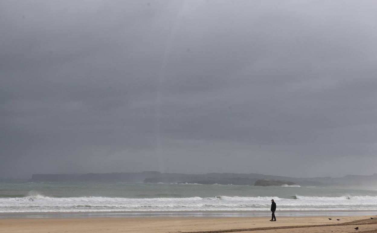 Cantabria está en alerta por oleaje y fuertes rachas de viento en el interior