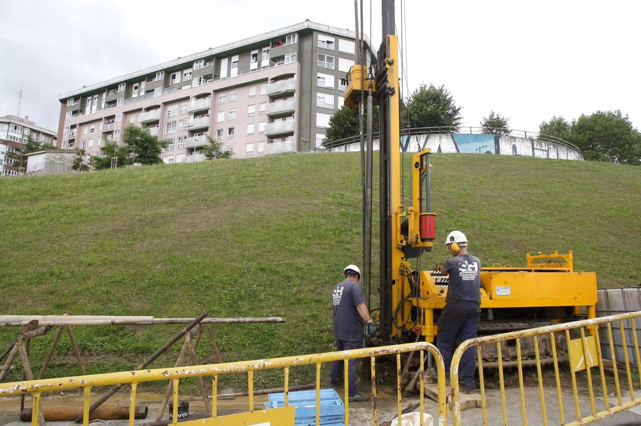 Catas realizadas en Nueva Ciudad, donde se prevé construir un ascensor que comunique este barrio con la Plaza de las Autonomías. 