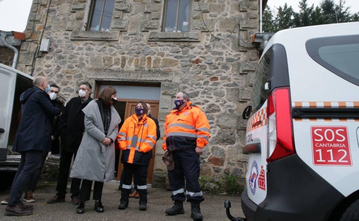 Visita de las autoridades a la futura sede de Protección Civil