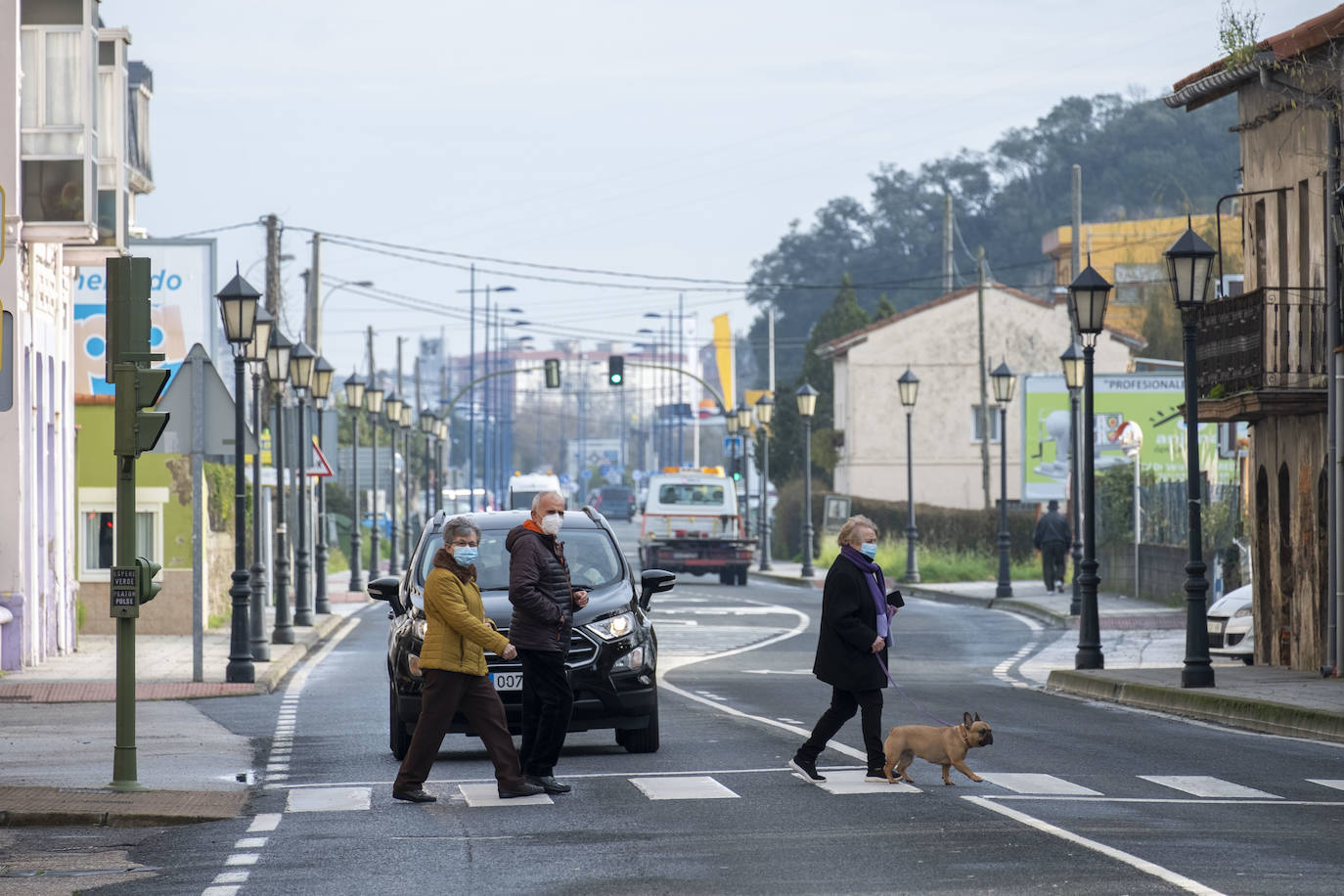 Los vecinos de Colindres empiezan su confinamiento de 14 días. 