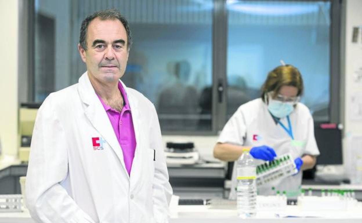 Marcos López Hoyos, jefe de Inmunología de Valdecilla y director científico del Idival