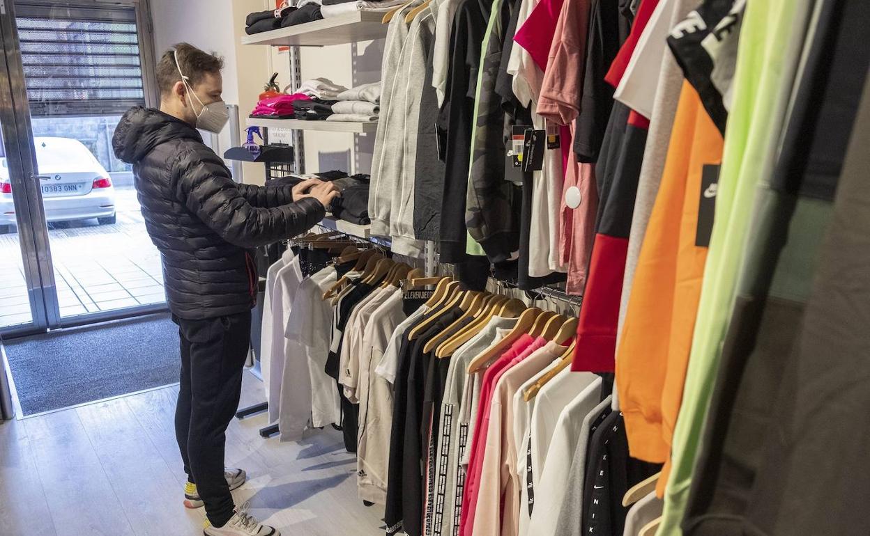 El cierre ha afectado al comercio no esencial y la hostelería 