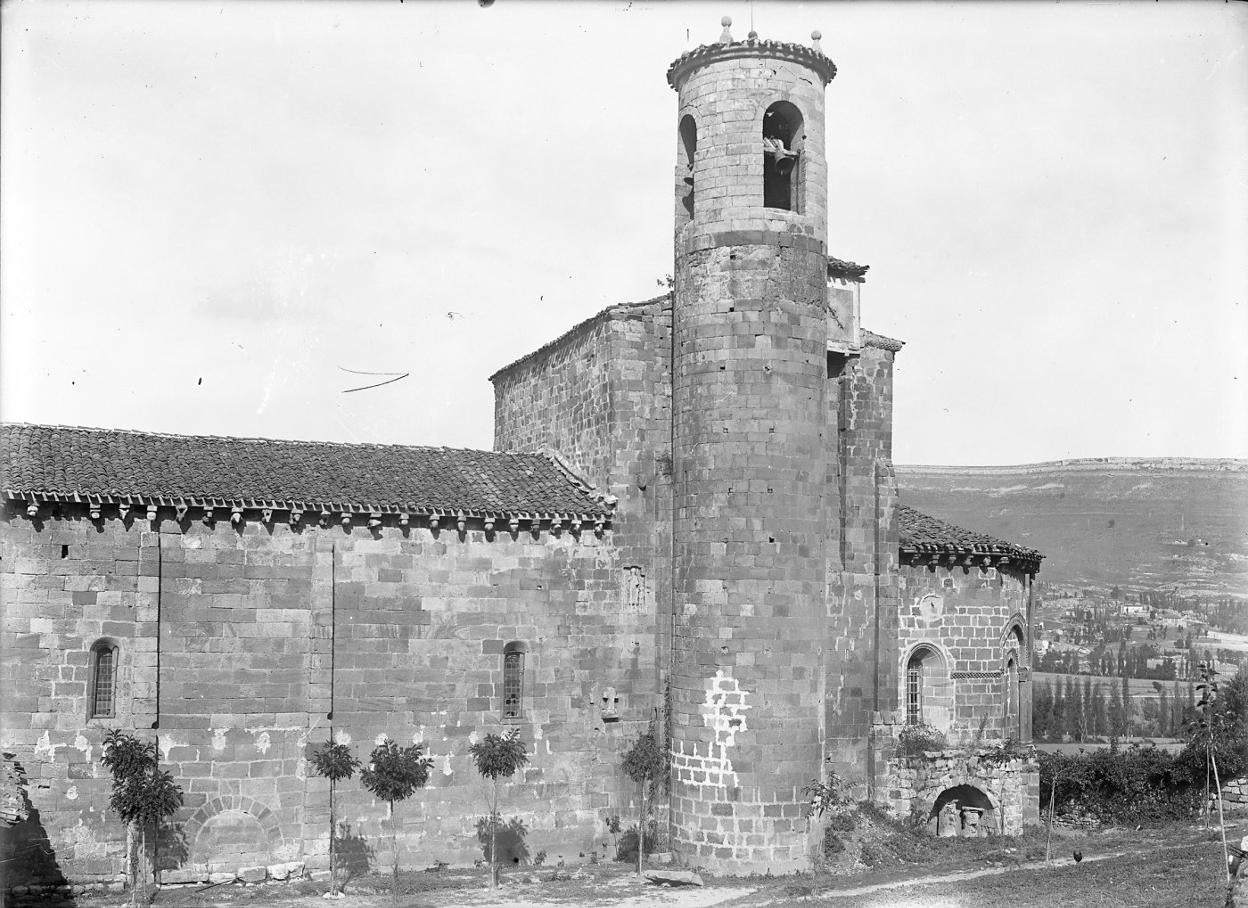 'Elines. Lateral exterior de la Colegiata de San Martín' (1908-1922) de Fernando Cevallos de León. FONDO CENTRO de estudios montañeses/CDIS