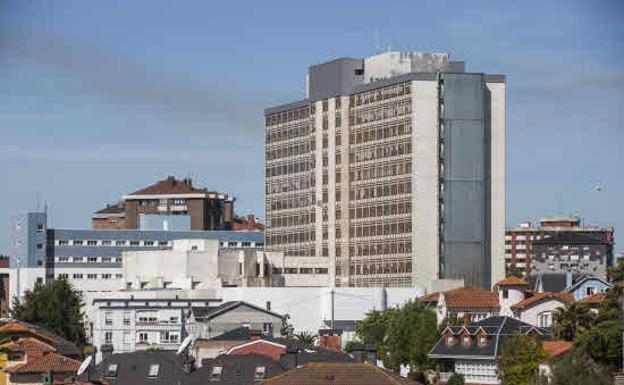 Sanidad no contempla ningún uso para la Residencia Cantabria cinco años después de su cierre