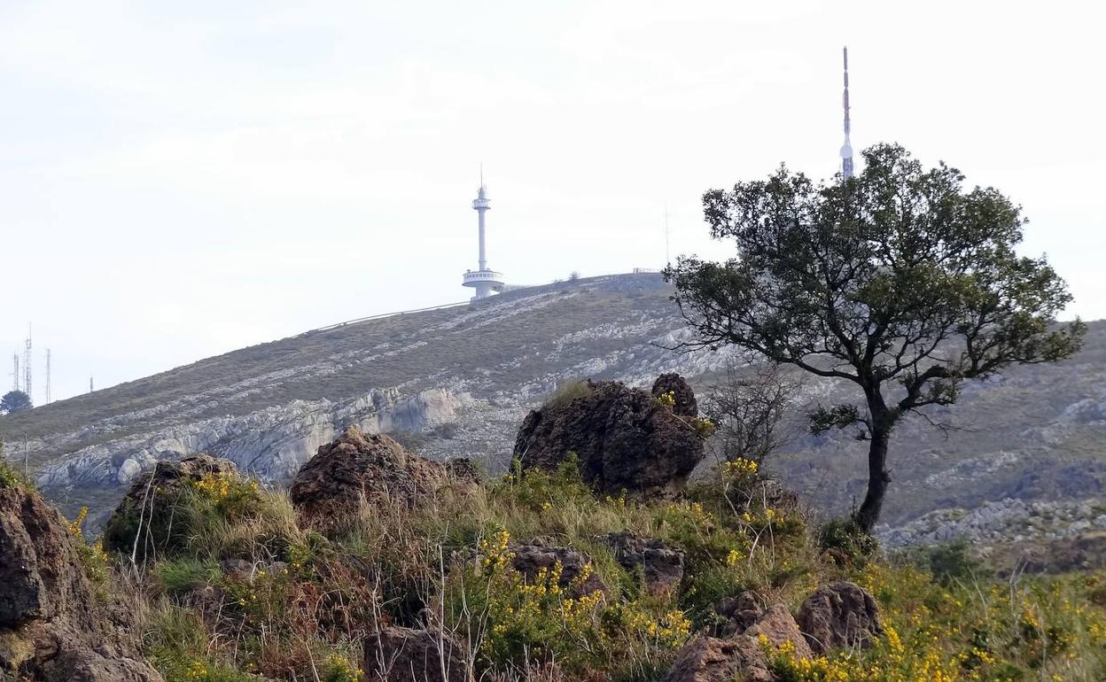 El pico Llen visto desde Valtriguera 