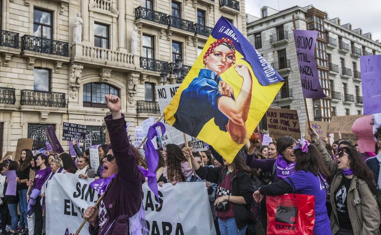 La manifestación del 8M del mediodía de 2019, una de las más multitudinarias celebradas en Santander. 