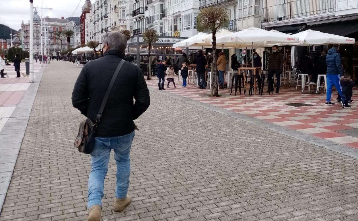 La guía recoge artículos sobre la hostelería en Castro.