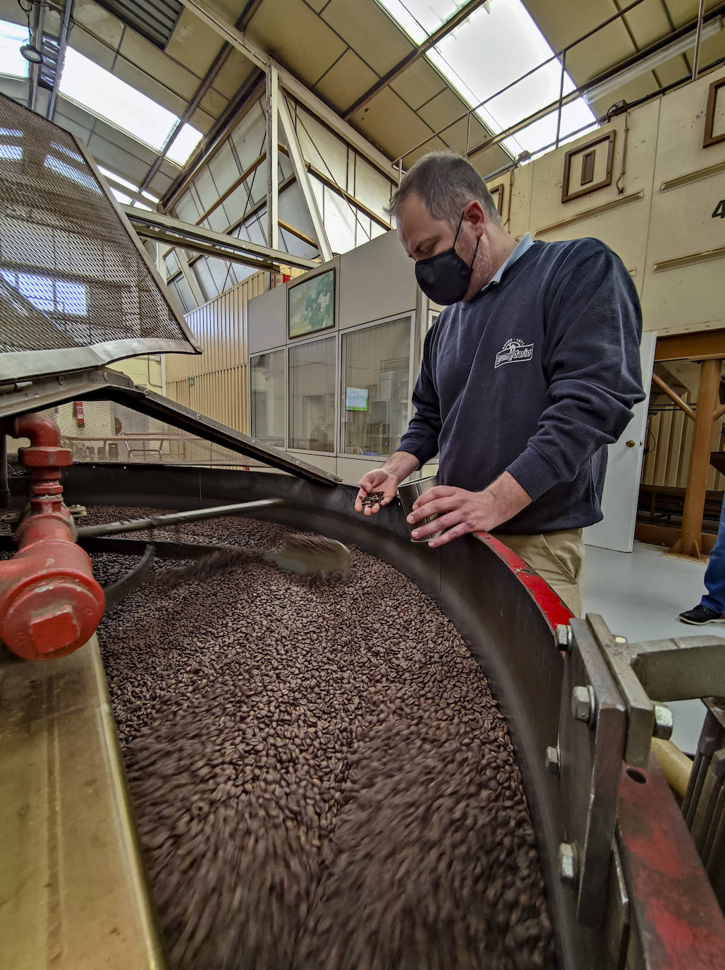 Dromedario, que nació en 1871 al hilo del comercio colonial, celebra su 150 aniversario como uno de los grupos de referencia en el sector en España