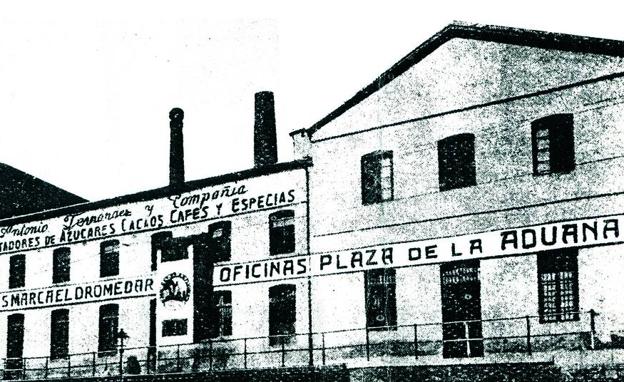 Imagen. Nave original de Café Dromedario en la calle Juan de la Cosa de Santander.