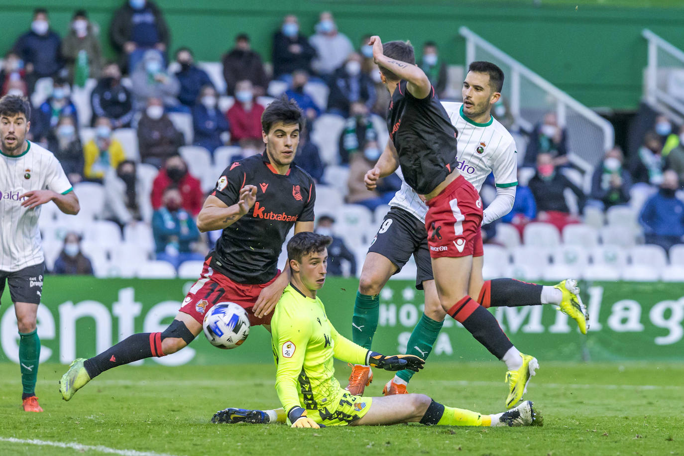 Fotos: Las imágenes del Racing- Real Sociedad B