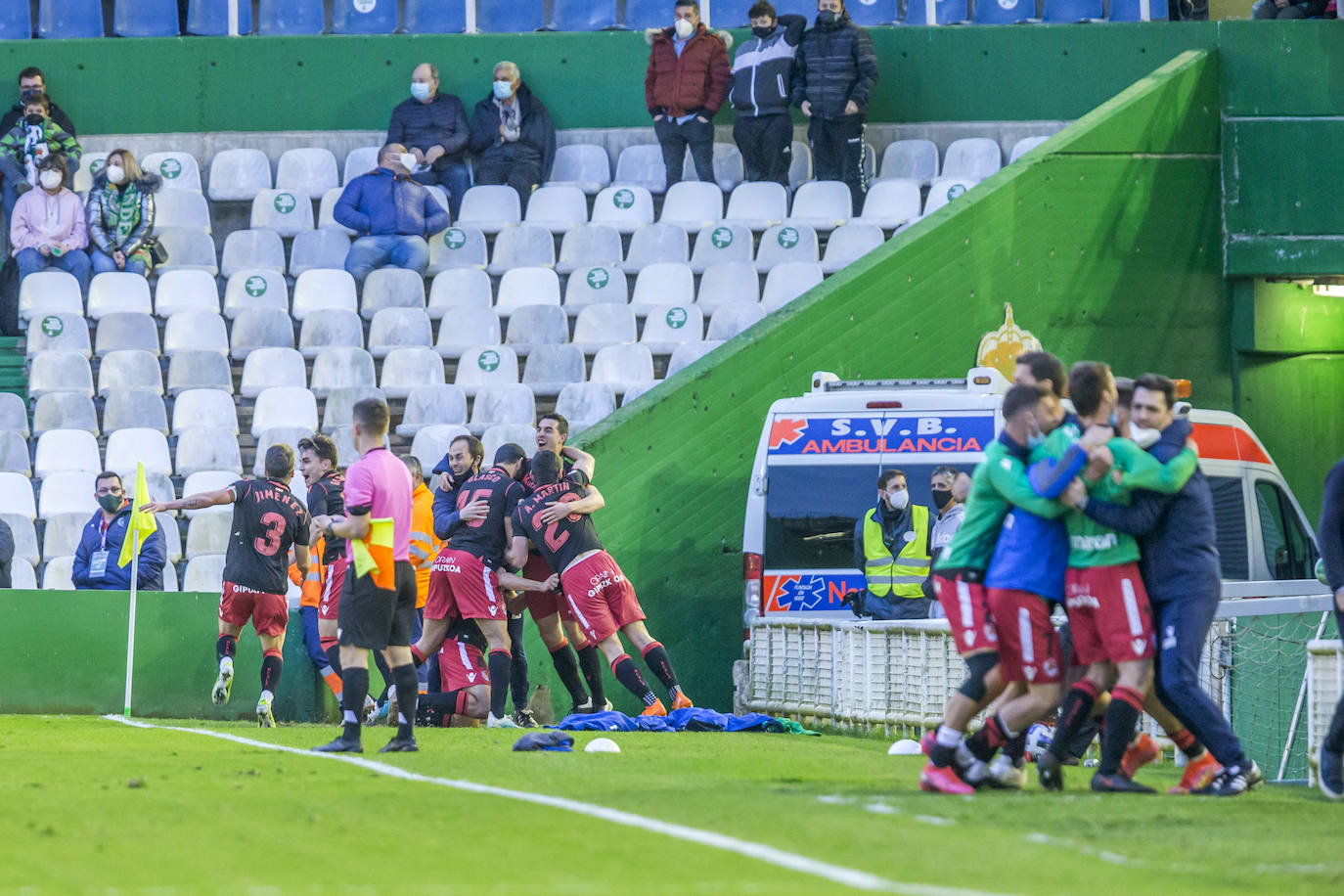 Fotos: Las imágenes del Racing- Real Sociedad B