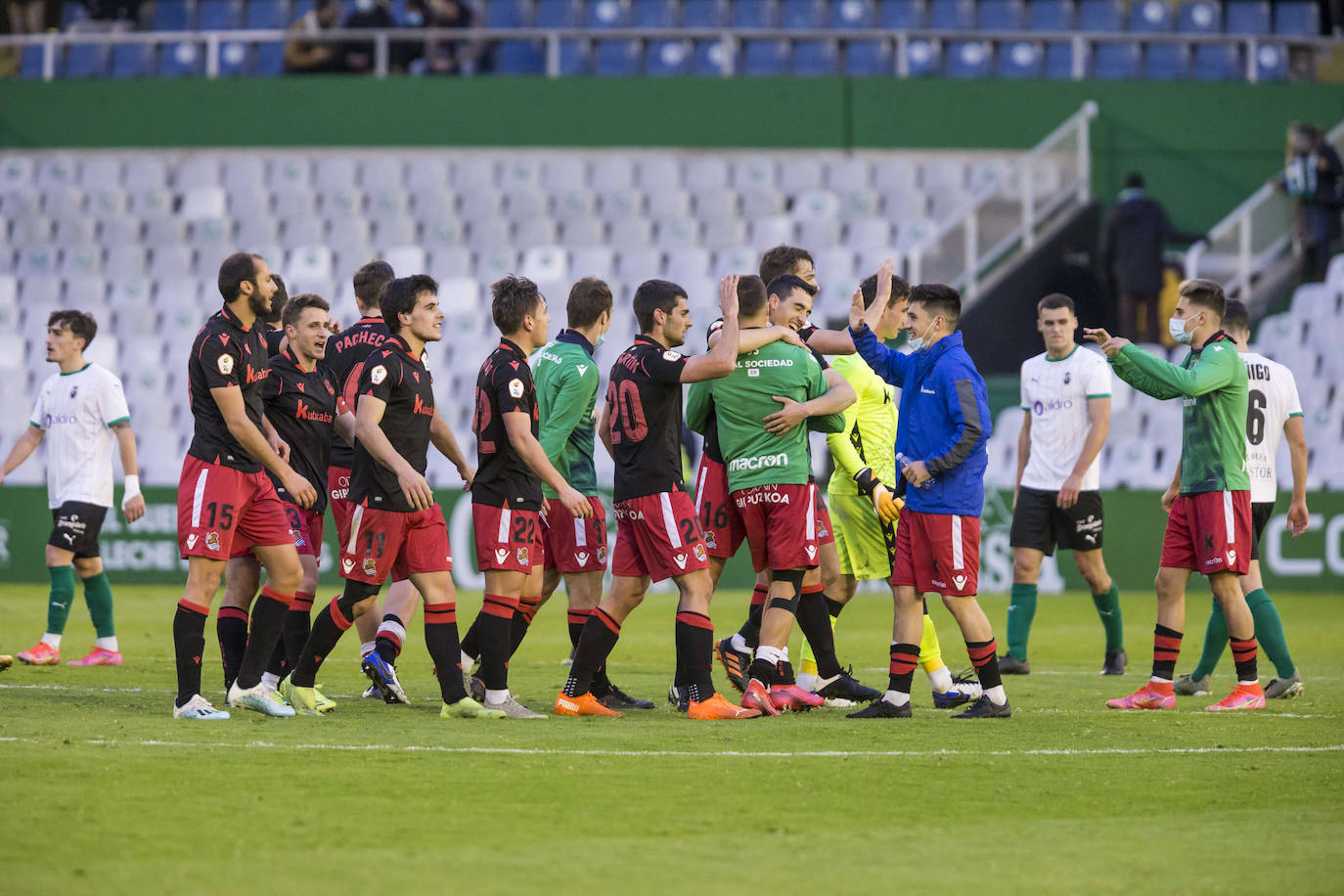 Fotos: Las imágenes del Racing- Real Sociedad B