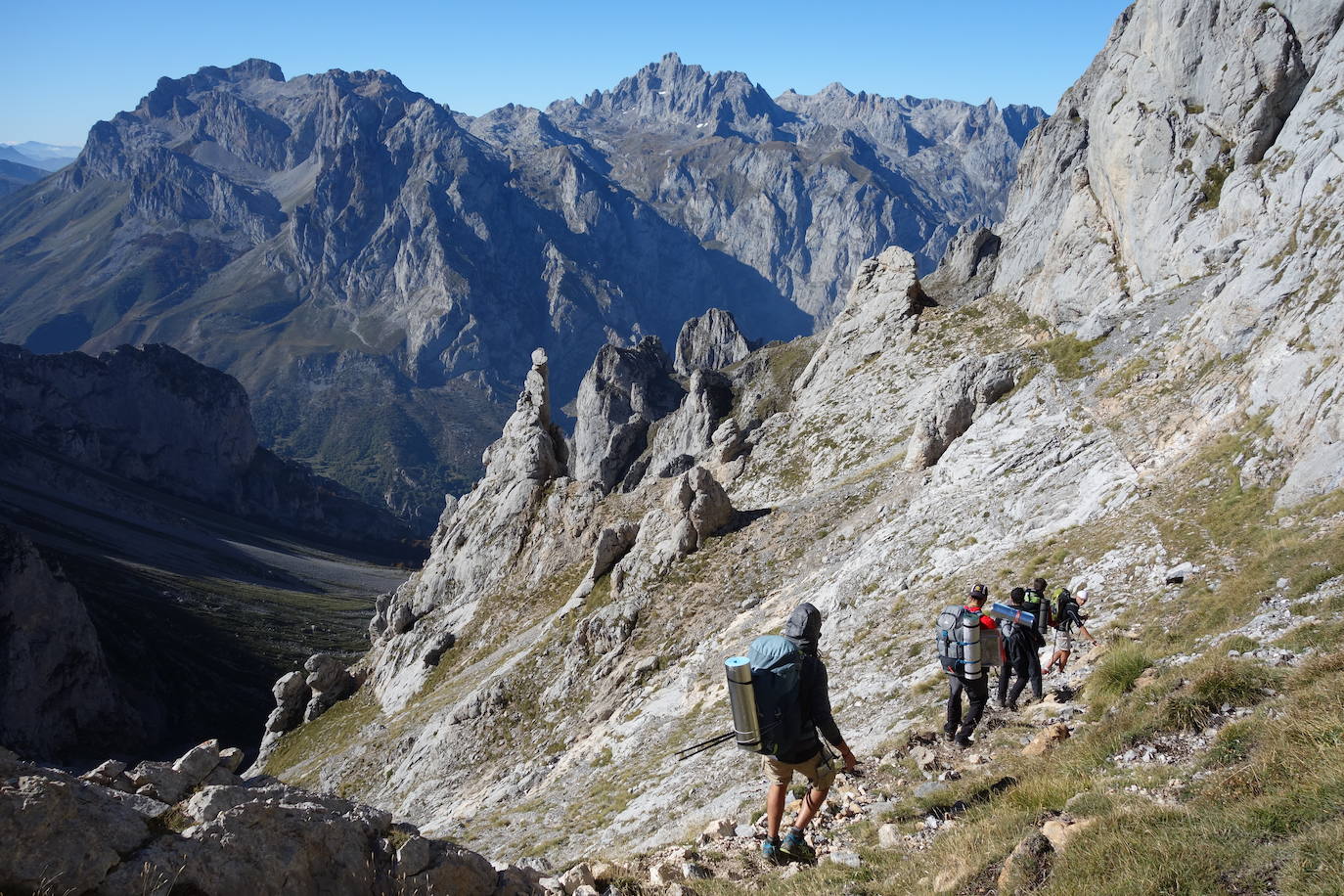 El centro, con sede en el Valle de Liébana, oferta enseñanzas deportivas de régimen especial en las modalidades de Montaña y Escalada.