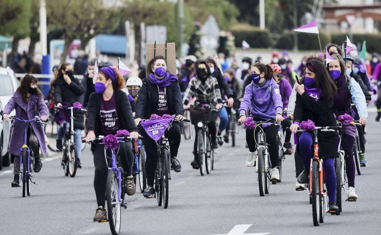 'Biciletada ecofeminista' celebrada este domingo en Santander dentro de las actividades organizadas en la agenda para el 8M