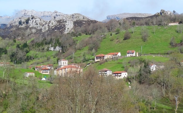 La Carcoba y Nuestra señora de Miera vistas desde Miera 