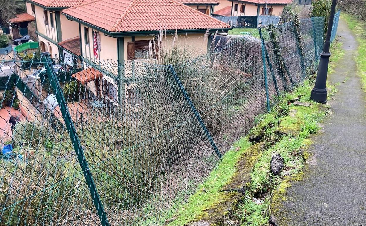 Deslizamiento del terreno en la pedanía castreña de Otañes.