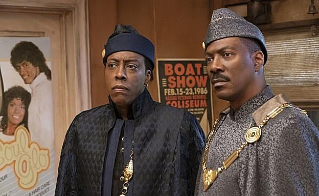 Arsenio Hall y Eddie Murphy en 'El rey de Zamunda'.