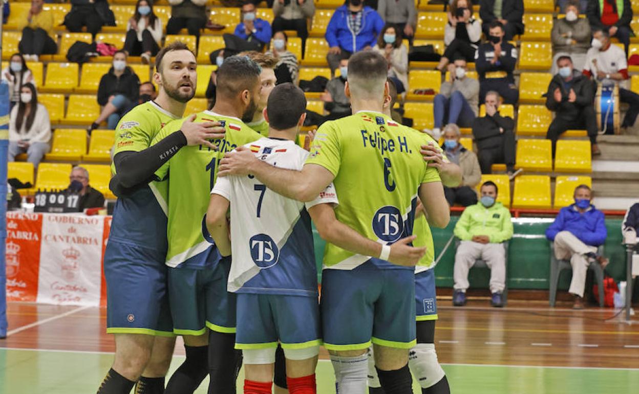 El Textil Santanderina se aferra a la Superliga