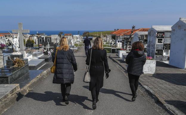 Los funerales, de no más de tres personas, en Ciriego. 