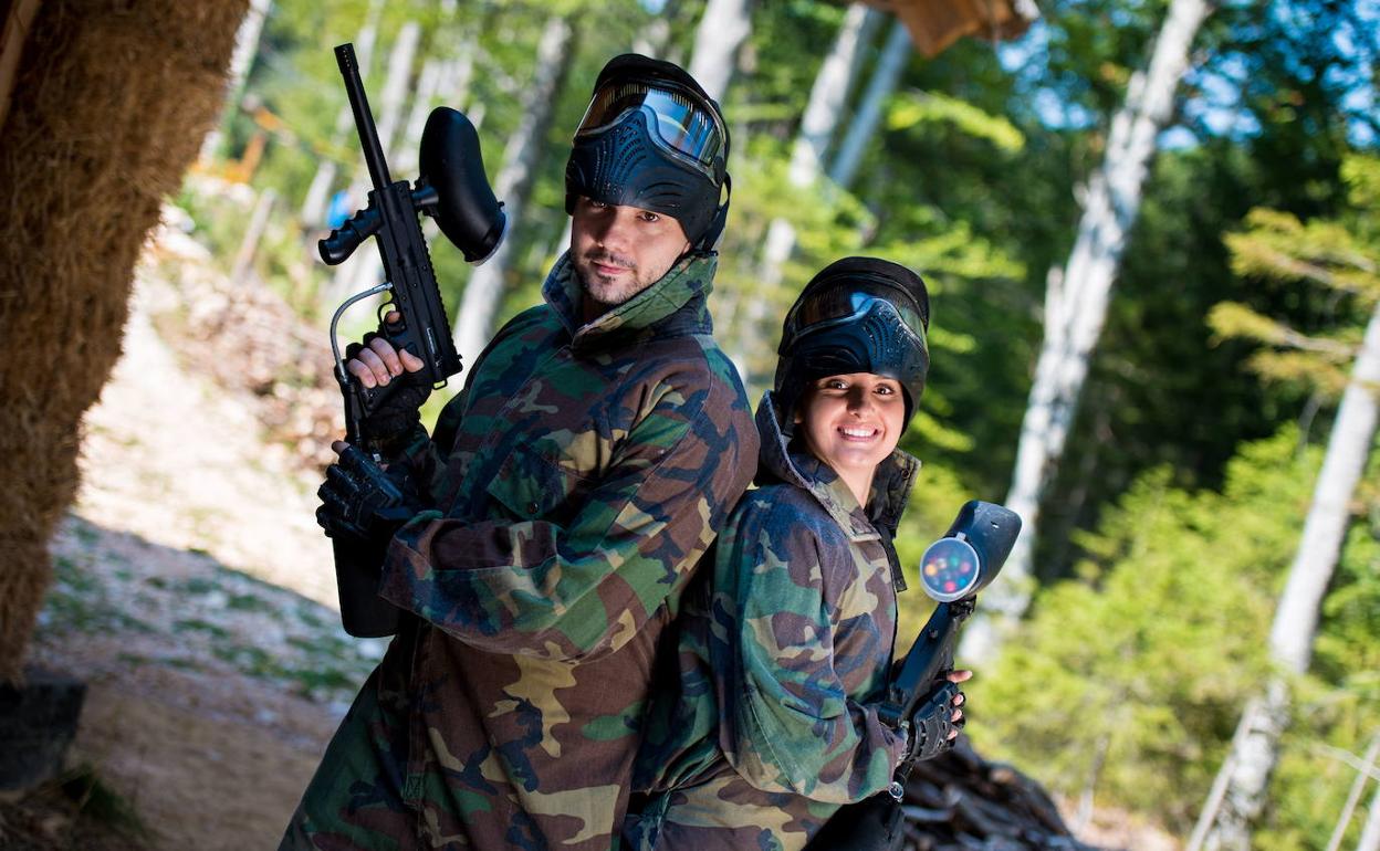 La Noche es Joven ofrece este fin de semana visitas al Anillo Cultural, 'paintball', bautismo de mar y talleres
