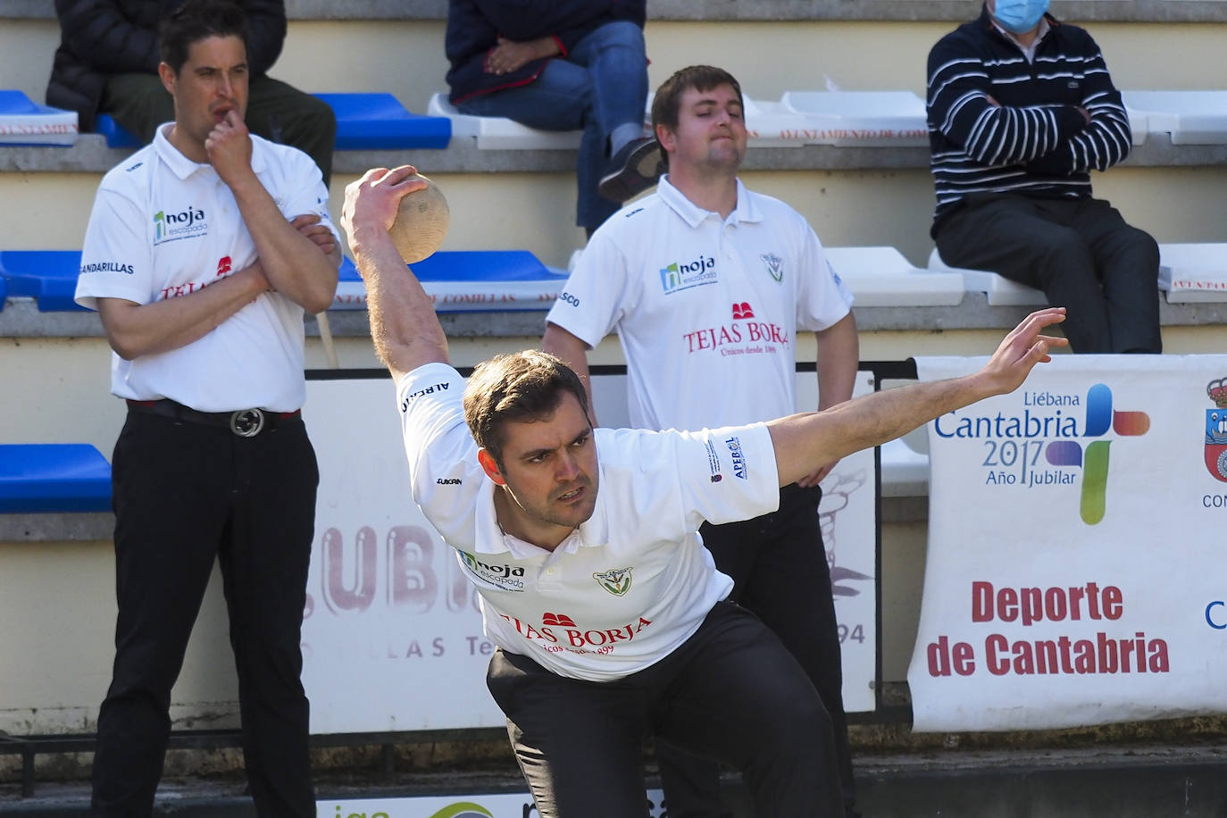 Alberto Díaz al tiro, detrás David Gandarillas y Chin Velasco (Borbolla).