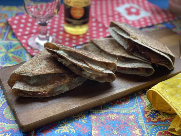 Quesadillas variadas .