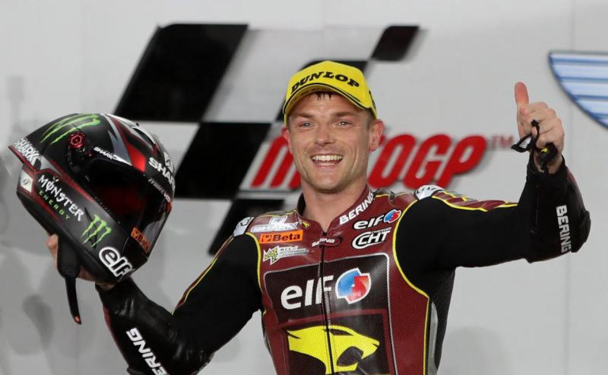 Sam Lowes celebra su victoria en Doha. 