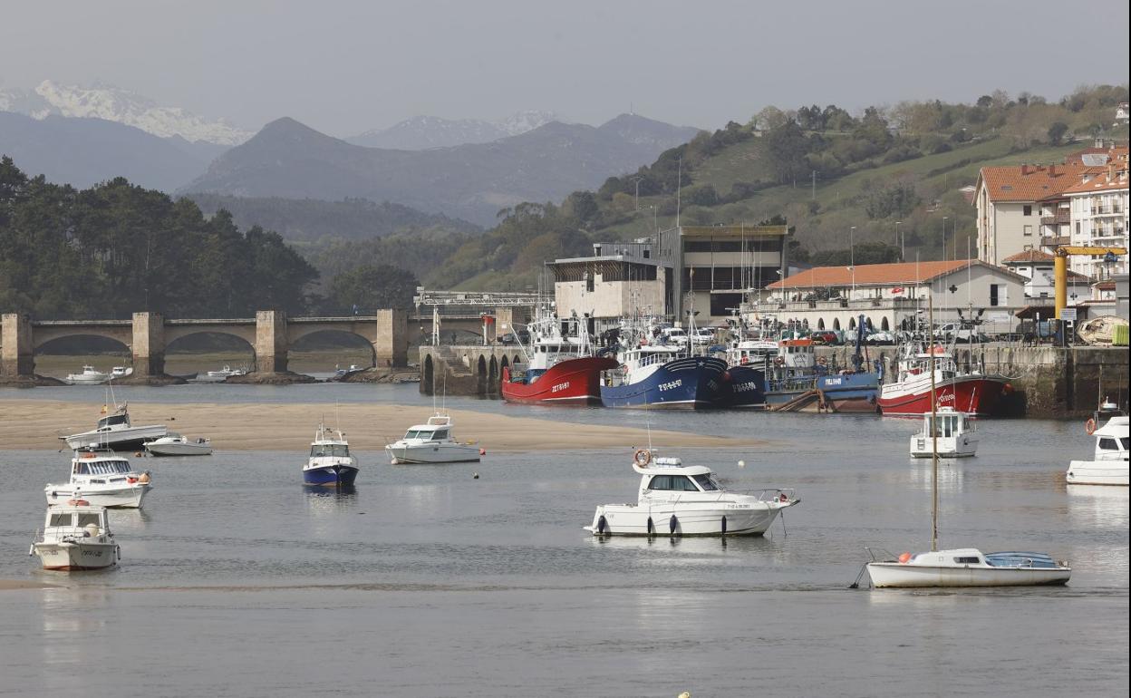 Aspecto del puerto de San Vicente de la Barquera. J. Rosendo