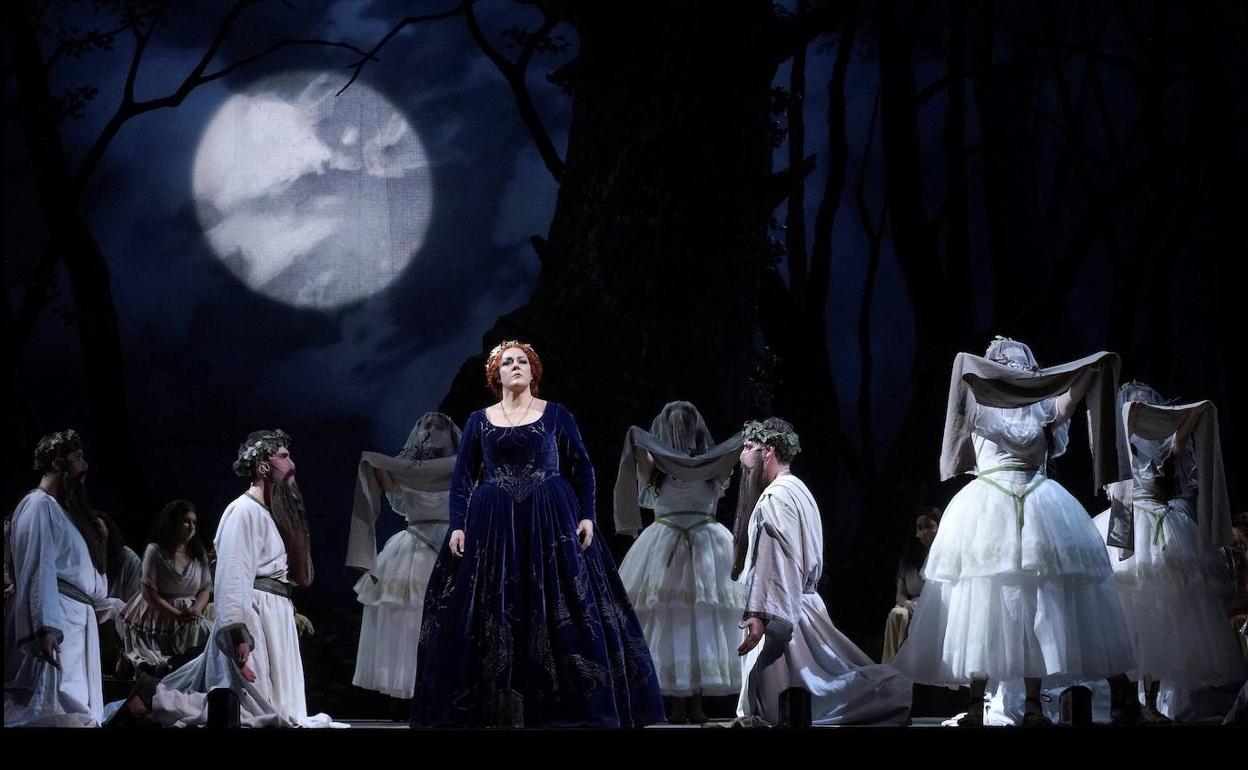 Uribes afirma que «la cultura es segura» tras varios contagios en los ensayos del Teatro Real