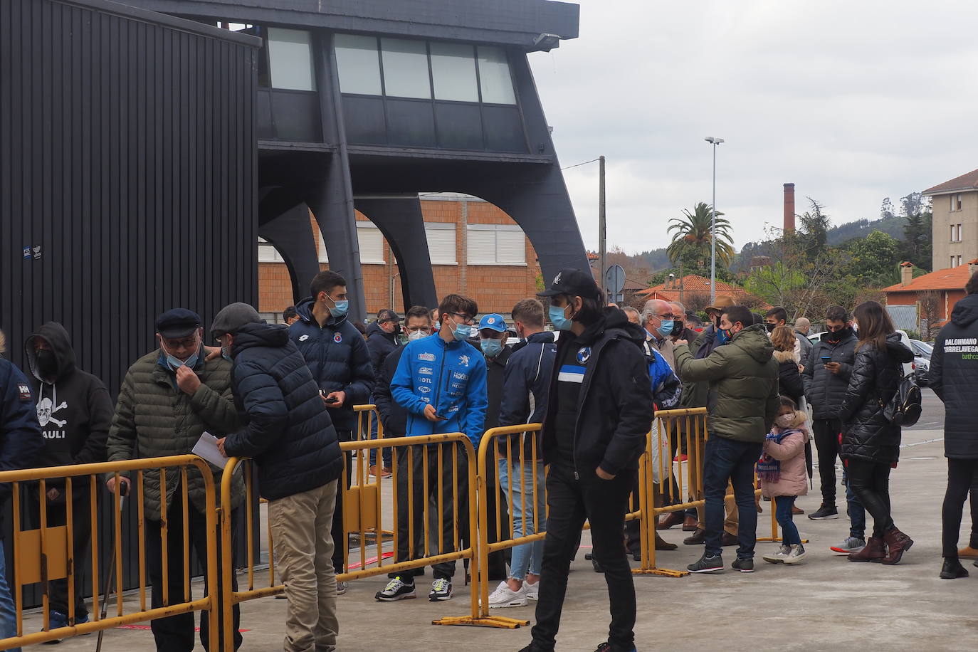 El proceso de votación arrancó en la mañana y se cerró a las ocho de la tarde dentro de un estricto protocolo de seguridad