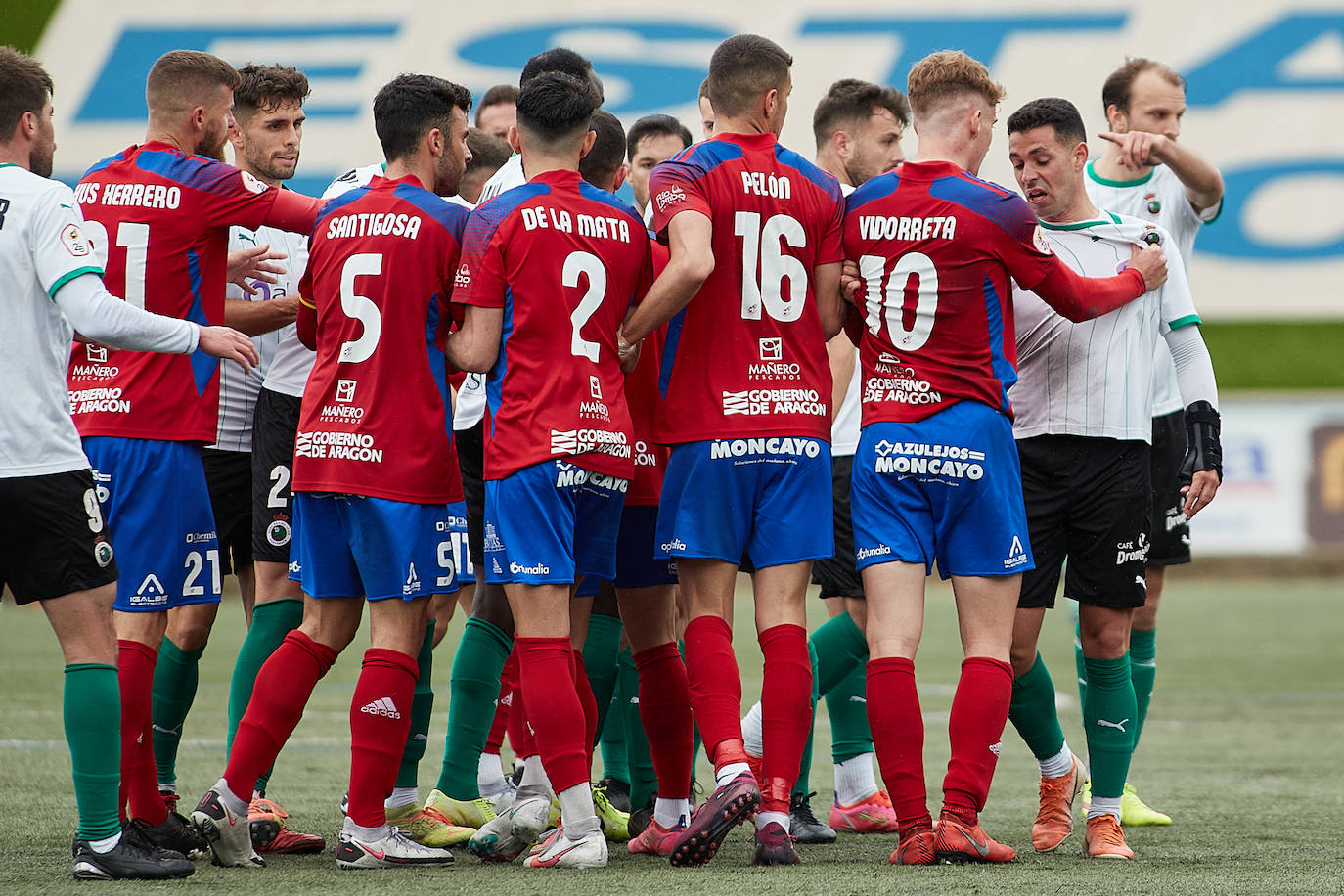 Mal partido del Racing contra el Tarazona.