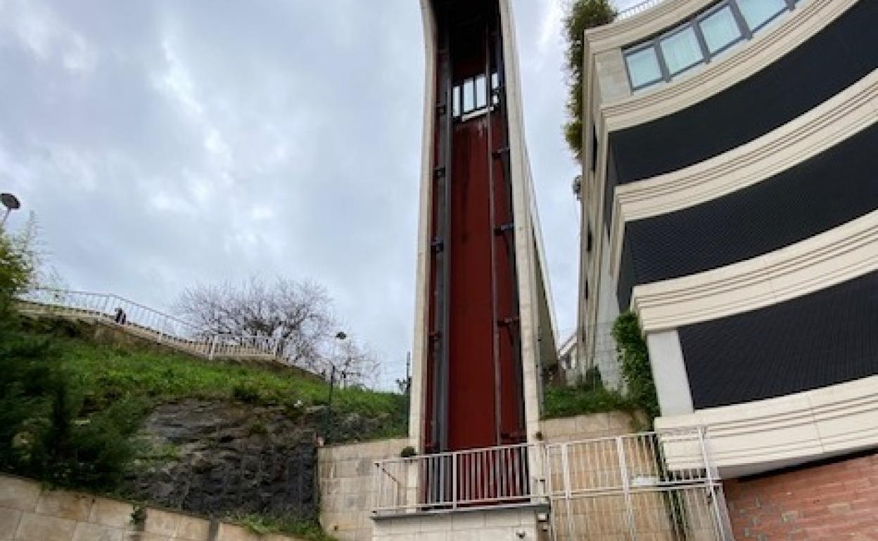 Ascensor panorámico de Santa Catalina.