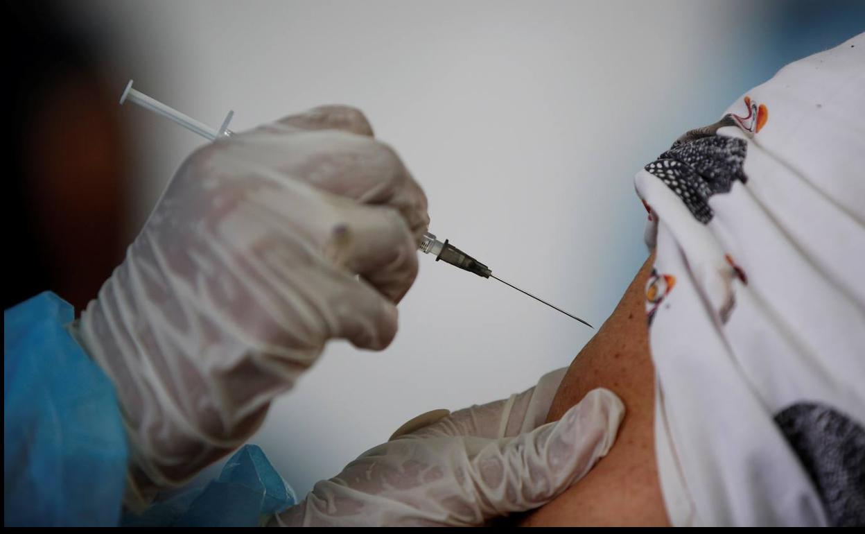 La incidencia continúa al alza en Cantabria, donde se registra un nuevo muerto por covid