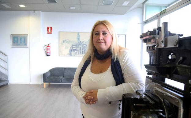 La exsecretaria del edil de Servicios Sociales de Camargo niega haber repartido vales de comida a conocidos