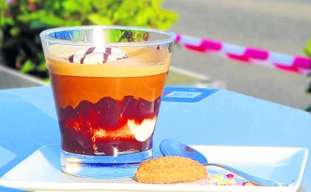 El ahogado, una bebida cremosa con helado y café, ideal para las tardes de 'terraceo'