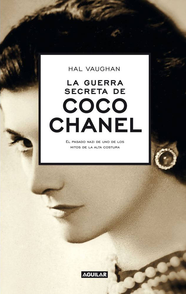 Pilar Ibáñez, de 'Pi Collection'. 'La guerra secreta de Coco Chanel', de Hal Vaughan. «Me quedo con este libro por dos razones, la principal porque siempre he sido una admiradora de su trabajo por lo innovadora que fue en el mundo de la moda. Y porque como mujer, tal y como se describe en el libro, tuvo una vida apasionante, fue decidida y ambiciosa relacionándose con los diferentes estamentos del poder con el objetivo de crear un gran imperio».