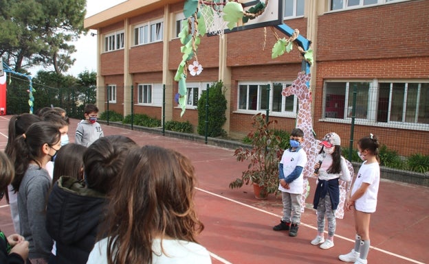 Imagen principal - El colegio de Latas se convierte en &#039;Latárceno&#039;