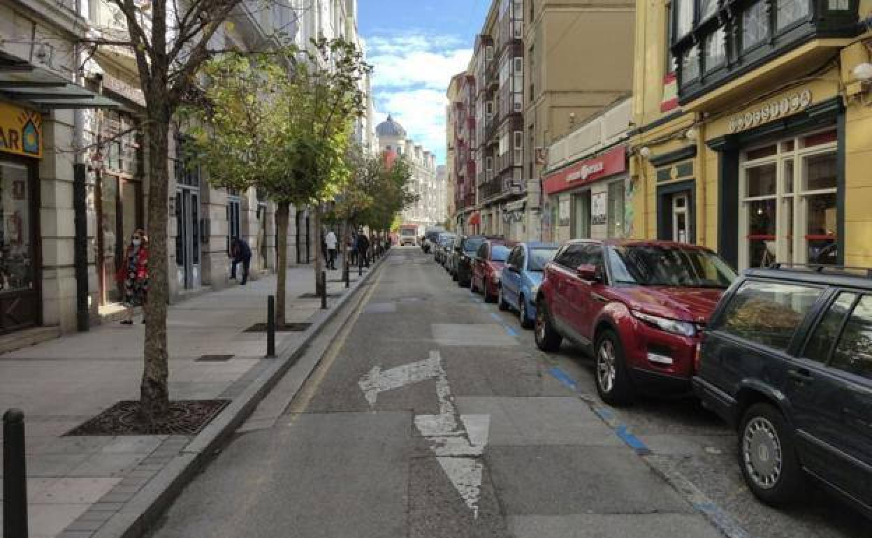 Todas las calles de un solo carril bajarán su velocidad máxima a 30km/h. Algunos viales de Santander, como Hernán Cortés, ya cuentan con dicha limitación