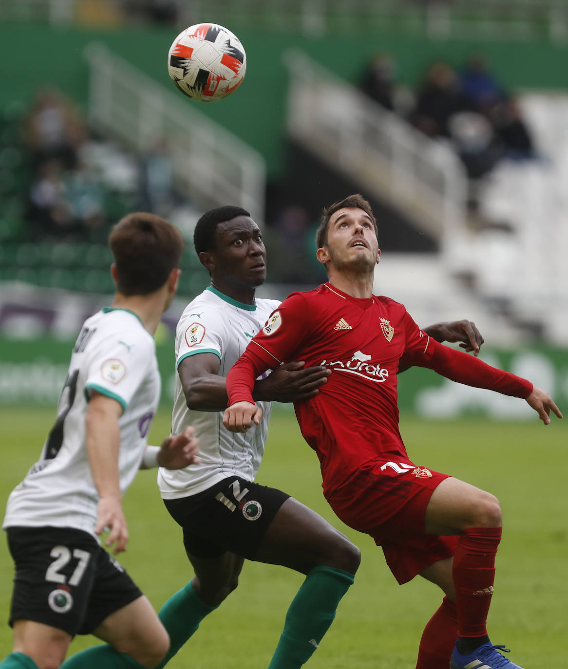 Imágenes del encuentro Racing-Osasuna B.