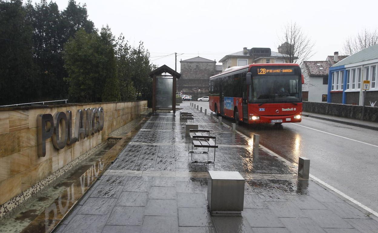 Los alcaldes del Besaya acuerdan crear un sistema único de transporte coordinando todas las líneas existentes