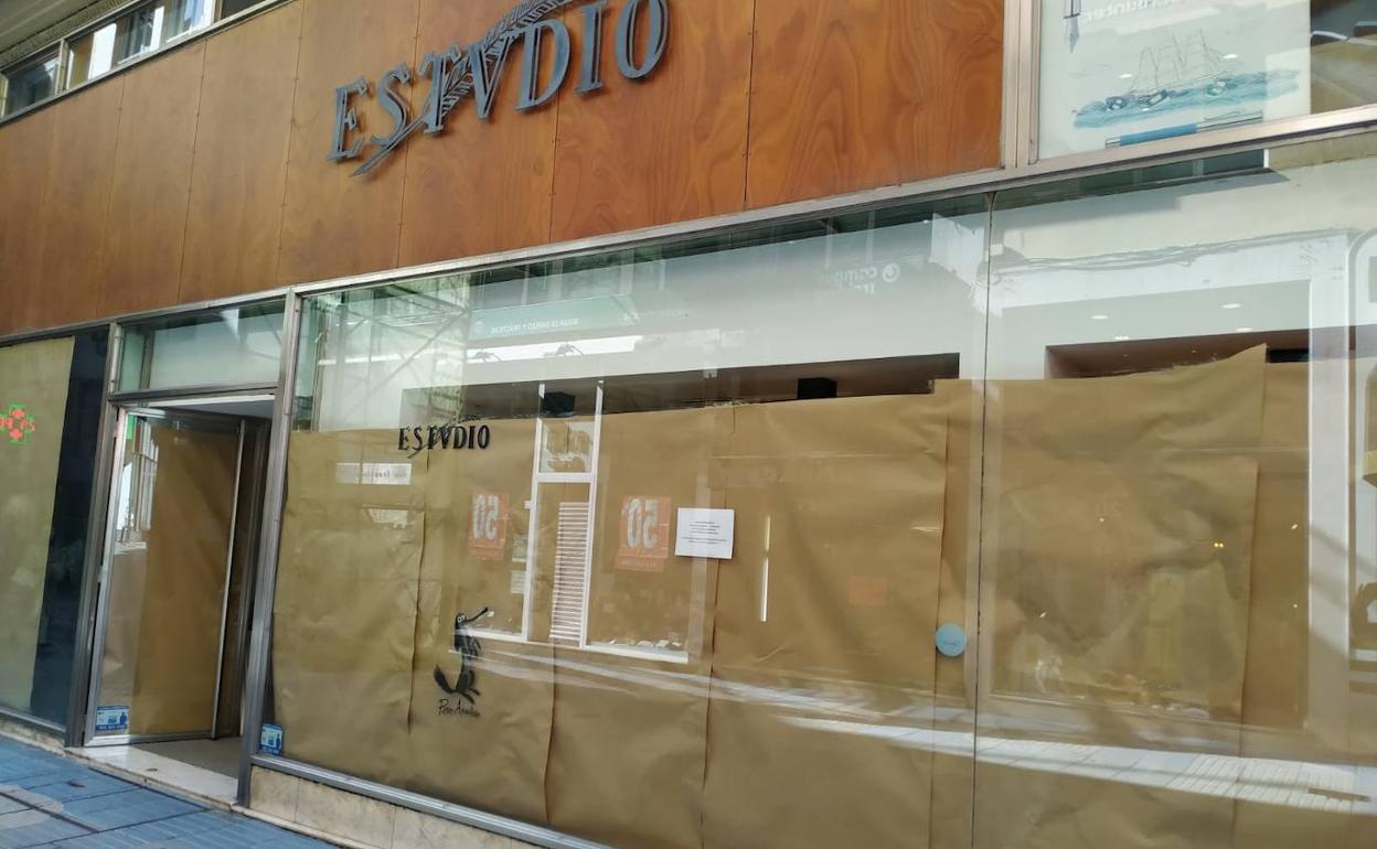 Tienda de Estvdio en la calle Calvo Sotelo.