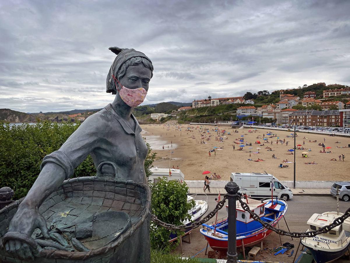 Entrada a la playa de Comillas.