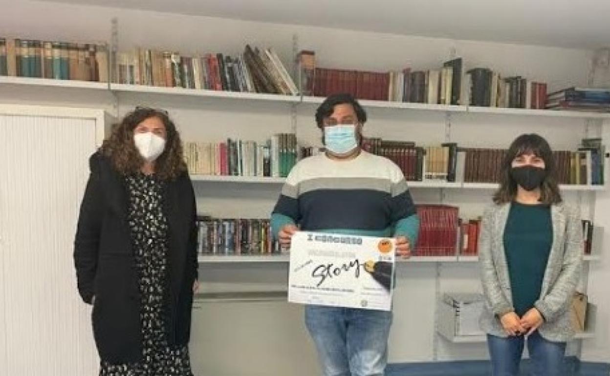Miembros del jurado del primer concurso de microrrelatos de Castro.