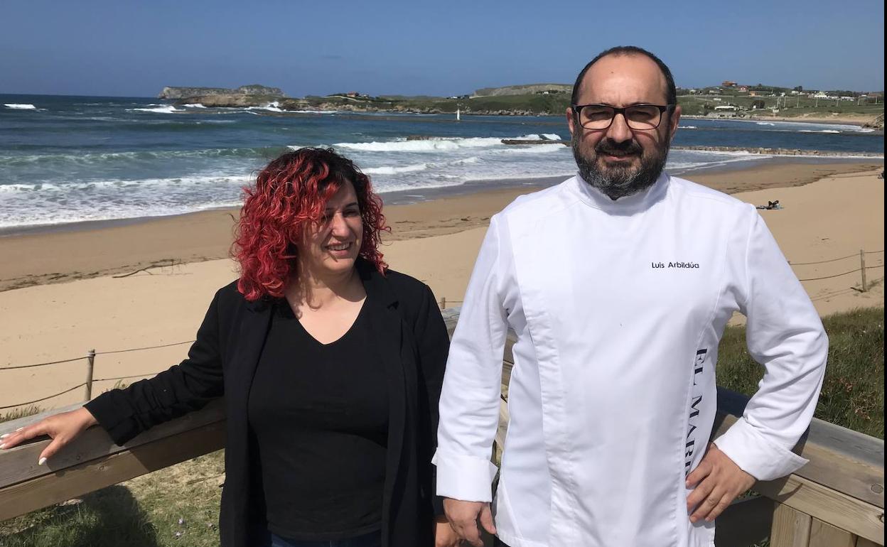 Raquel y Luis Arbildúa. Propietarios, jefa de sala y jefe de cocina.