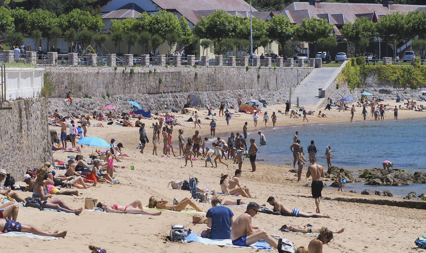 Los hosteleros celebran el comienzo de la temporada en un día en que los termómetros alcanzan los 19 grados en Santander