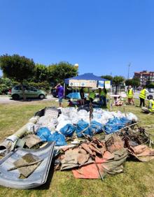 Imagen secundaria 2 - Castro se libra de 10 toneladas y media de basura gracias a Mi Pueblo Limpio