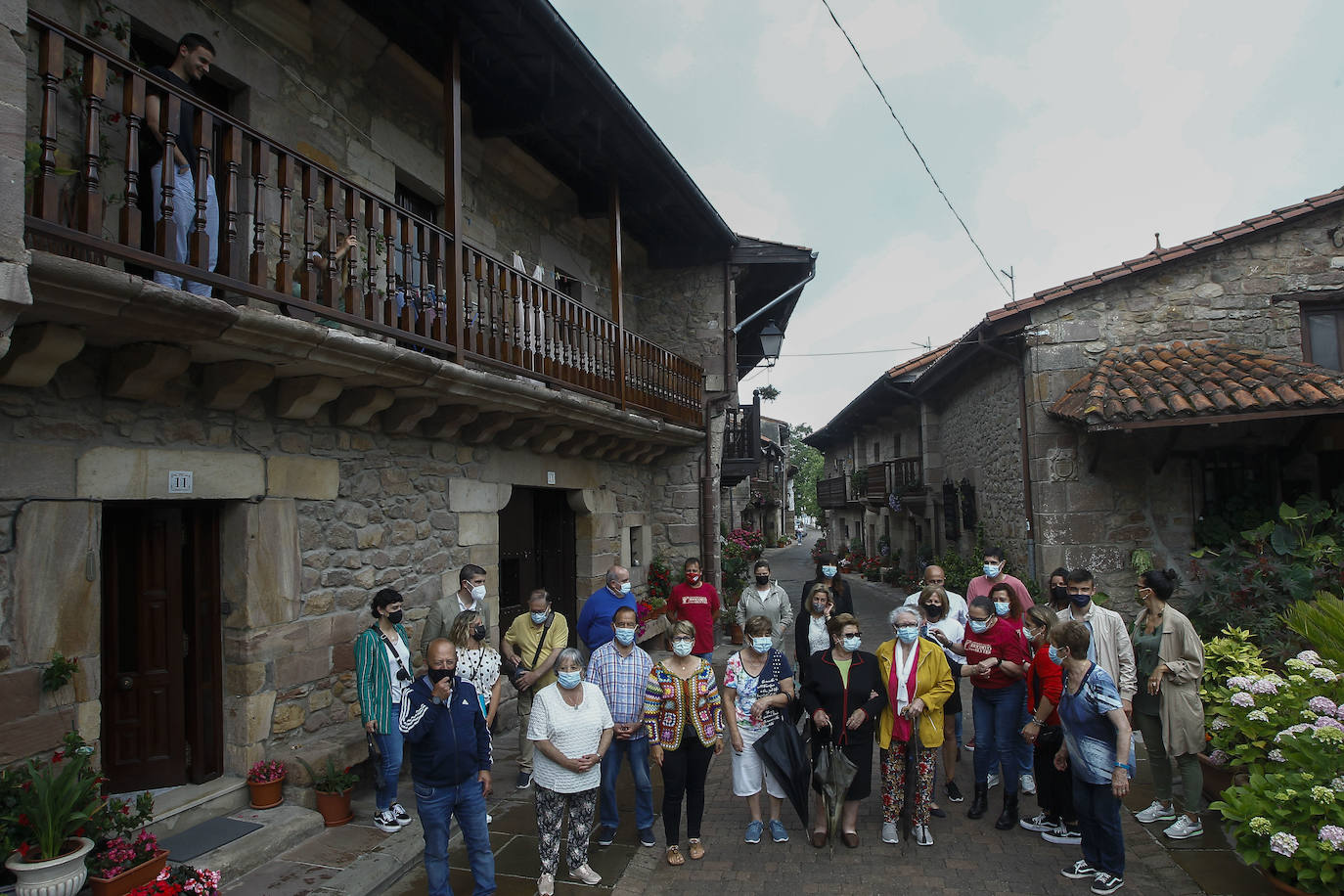 El Jurado de Pueblo de Cantabria ha elegido este año a esta localidad de Cartes por ser la que «mejor» se ha adaptado a los objetivos del proyecto, por la «calidad» de su propuesta y el por «interés» del Ayuntamiento y sus vecinos, que han salido a la calle a celebrar el reconocimiento