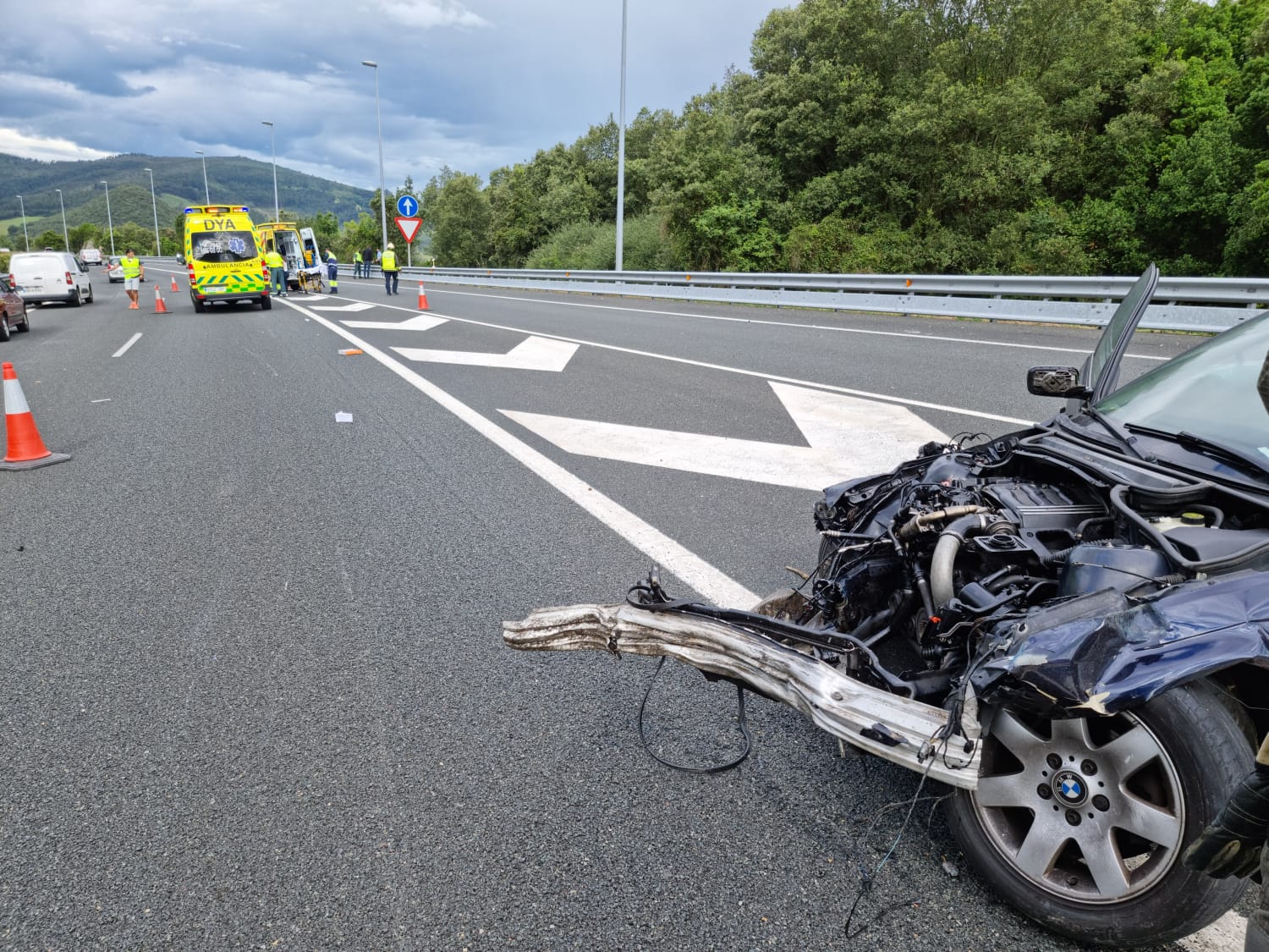 Fotos: Cinco heridos en un accidente múltiple en la A-8