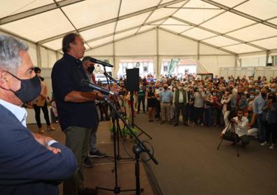 Imagen secundaria 1 - La Feria de Caza reúne en Potes a cientos de visitantes