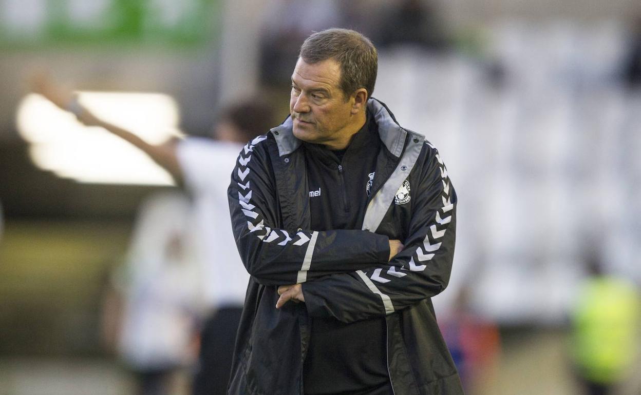 Ángel Viadero, durante su última etapa en el Racing. 